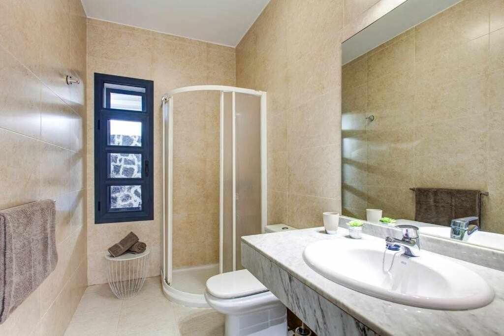 Homu Bianca Fantastica Villa Con Piscina Privad Playa Blanca  Exterior photo